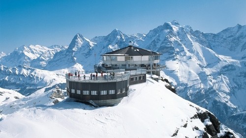 Si te gusta James Bond deberías visitar la montaña de Schilthorn