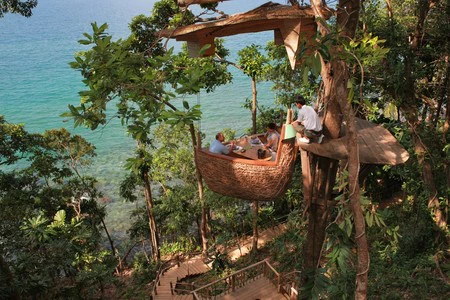 Una cena en el paraíso: este 'resort' de Tailandia te sirve la comida en lo alto de un árbol