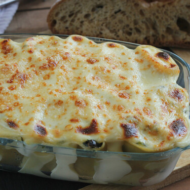 Baratos, rápidos y fáciles, estos canelones son mi receta favorita para comer pasta rellena sin liarme en la cocina 