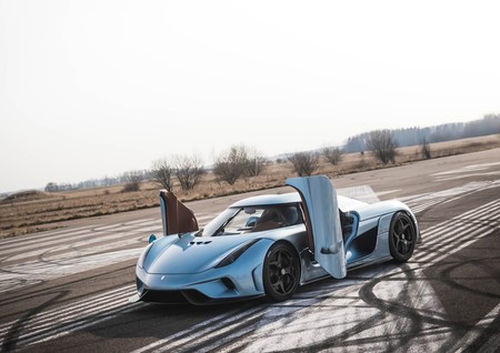 Koenigsegg Regera 2015 1280 01