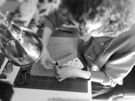 Lanoa es una plataforma en Internet para exponer y vender productos hechos a mano. Y además hacen talleres...