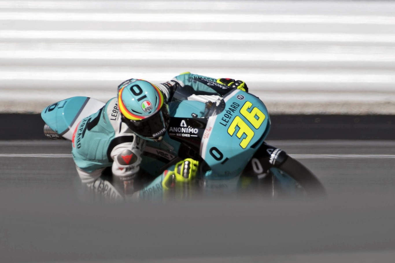 Joan Mir rompe el maleficio de Moto3 y se regala una victoria desde la pole en Malasia