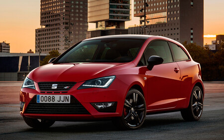 El SEAT Ibiza se corona por ahora como coche de ocasión más vendido de 2021 tras un enero aciago para los usados