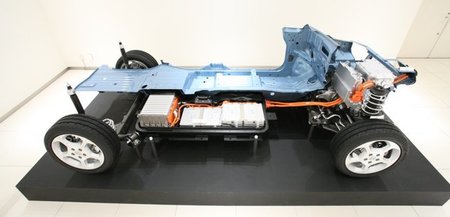 Nissan-Leaf-bat-650px