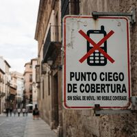 Dos años sin cobertura: Granada es el mejor ejemplo de lo que ocurre cuando se retira una antena de telefonía 
