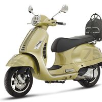 Vespa celebra sus 75 primaveras con la Vespa 75th: una edición especial con acabado único y más equipamiento