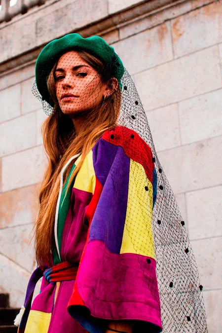 Cómo llevar una chaqueta kimono: una prenda comodín que está dispuesta a sustituir a la blazer