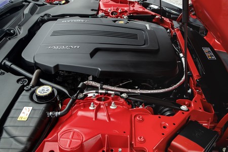 Jaguar F Type 2 0 2018 015