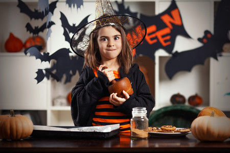 16 recetas de Halloween fáciles y rápidas para pasarlo de miedo cocinando con niños
