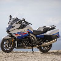 La última idea loca de BMW es un asiento calefactable para motos con efectos visuales