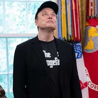 xAI se estaba quedando peligrosamente sin dinero. Elon Musk lo ha solucionado con un viejo truco: que la compre SpaceX