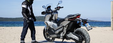 Descubrimos al SUV de las motos: la Honda X-ADV, un concepto tan transgresor como atractivo