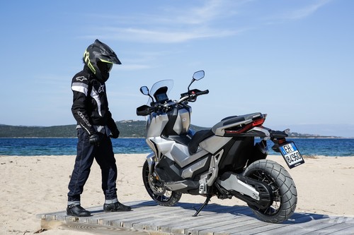 Descubrimos al SUV de las motos: la Honda X-ADV, un concepto tan transgresor como atractivo