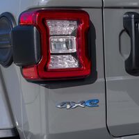 Muchos coches modernos pueden actualizarse de forma remota, como un teléfono móvil. El problema es que también se pueden quedar tostados... como un teléfono móvil 