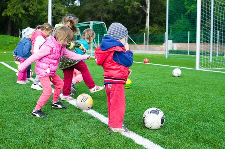 Vuelta al cole 2020: 11 ofertas en ropa deportiva infantil de marcas como Nike, Adidas o Puma en Amazon