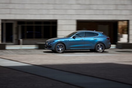 Maserati Levante Hybrid 2021