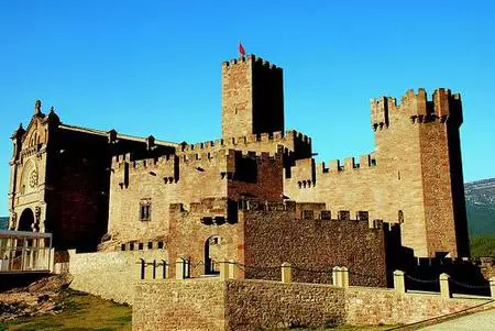 Duerme 2 noches en Navarra y tendrás visitas gratis