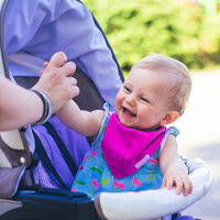 19 fundas y colchonetas para la silla de paseo de tu bebé con estampados originales y divertidos para lucir este verano