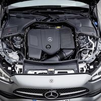 A Mercedes ya no le salen las cuentas con los coches eléctricos y caros, así que vuelve a apostar por los gasolina más baratos