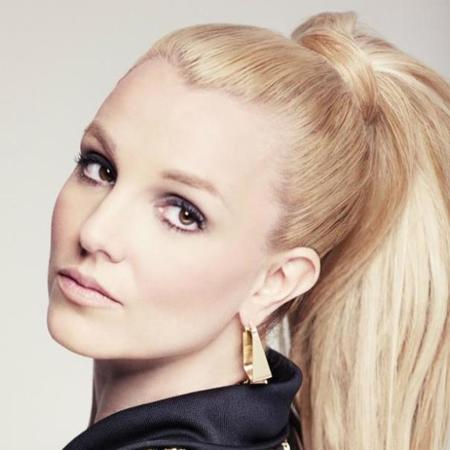 Britney Spears: a rey muerto, San Valentín puesto