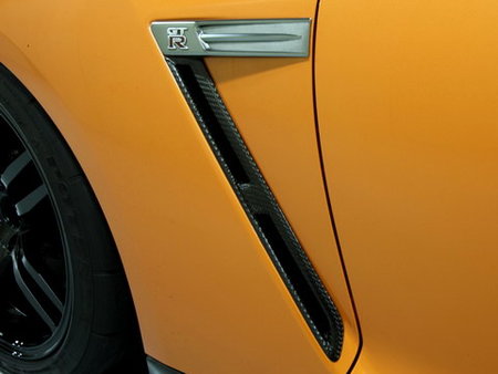 Nissan GT-R Naranja Zele