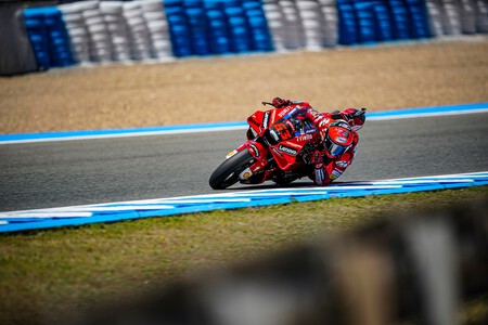 Pecco Bagnaia continene a Fabio Quartararo en Jerez y Marc Márquez salva su mejor resultado de 2022