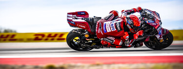 Marc Márquez da un golpe sobre la mesa en Aragón batiendo a Pedro Acosta y desfondando a las Aprilia 