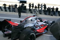 Primer día de Alonso con el McLaren MP4-22