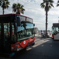 Barcelona se ha cansado de multar a 80 coches al día por invadir el carril bus. Así que va a empezar a vigilarles con IA