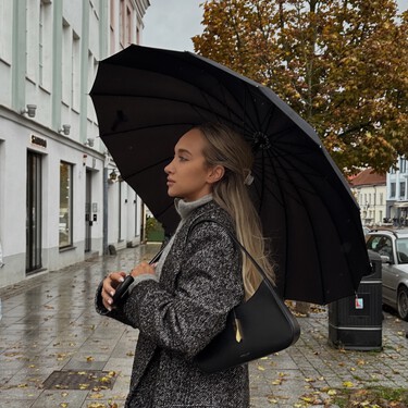 Las zapatillas waterproof de Adidas en marrón chocolate que este otoño destronarán a las botas de agua