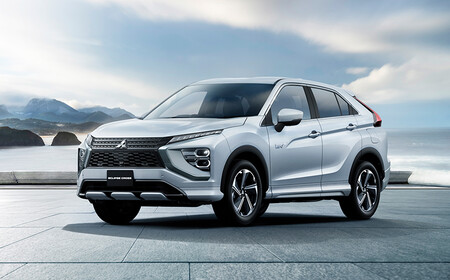 Mitsubishi Eclise Cross PHEV 2020