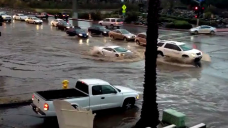 El Lamborghini Gallardo submarino, protagonista de las inundaciones en California