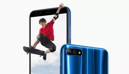 ファーウェイ Y7 2018