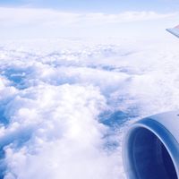 El ruido del motor de un avión te puede ayudar a conciliar el sueño