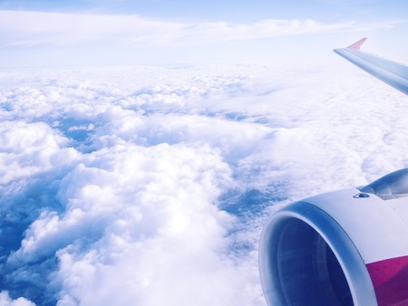 El ruido del motor de un avión te puede ayudar a conciliar el sueño