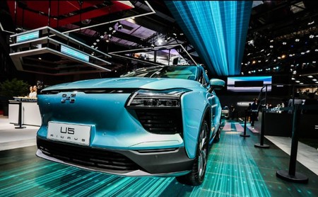 El coche eléctrico chino Aiways U5 aterrizará en Europa en 2020, y ya tiene precio: 400 euros al mes