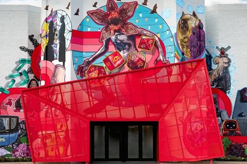 A Netflix não consegue mais crescer no mercado de streaming, então está dando o próximo passo: abrir espaços para experiências ao vivo.