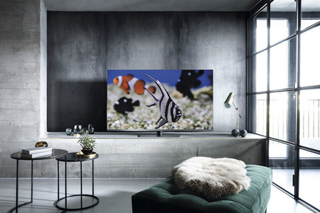 Panasonic presenta su nuevas teles LCD-LED para 2018 que llegan con control de iluminación por zonas y un mejorado diseño