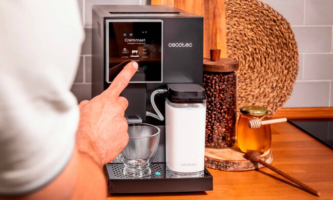 cafetera superautomática Cecotec Cremmaet Compactccino Connected