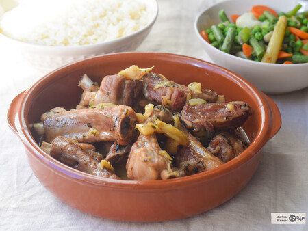 Costillas de cerdo al ajillo, una sencillísima receta tradicional que siempre triunfa