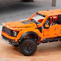 La Ford F-150 Raptor ya tiene su versión de LEGO, y es más barata que el Defender pero igual de grande