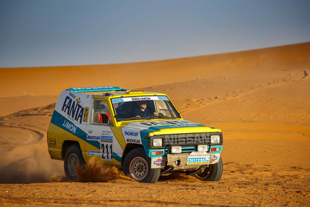 La odisea del entrañable Nissan Patrol 'Fanta Limón' en el París-Dakar '87