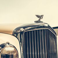 Bentley da vida a su insignia y la transforma en un lujoso dron: puede detectar accidentes y encontrar lugar de estacionamiento