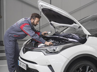 Así recogen tus 5 sentidos las señales de que algo no marcha bien en el coche