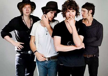 The Kooks todavían pueden sorprenderte y si no, escucha este 'Down'