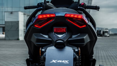 Yamaha Xmax 300 Y Xmax 125 2023 007