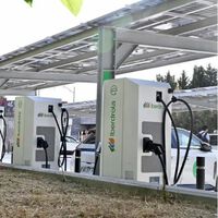 Una electrolinera para cargarlos a todos. Leganés acaba de abrir una de las estaciones de carga más grandes de España: casi 50 enchufes, 15 ultrarrápidos 