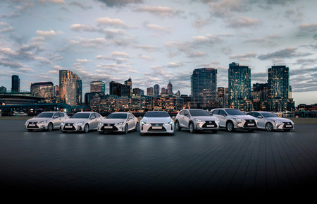 Lexus aterriza en La India y apuesta por los motores ecológicos