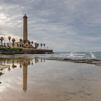Cádiz bate su récord turístico este verano mientras sus pueblos piden auxilio: "Pasamos de 20.000 a 200.000 habitantes" 