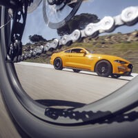 Adelantar a una bici: el vídeo que explica la diferencia entre lo que dice la ley y el sentido común